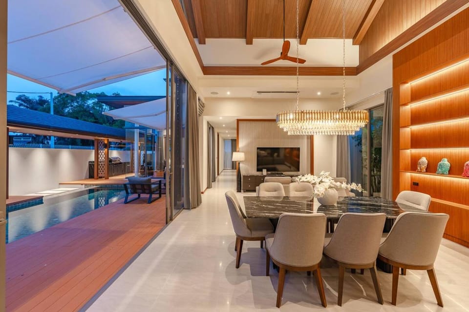 Tranquil Holiday Retreat Near Laguna Beach House in Choeng Thale