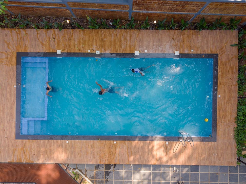 Day, Pool view, Swimming pool, group of guests