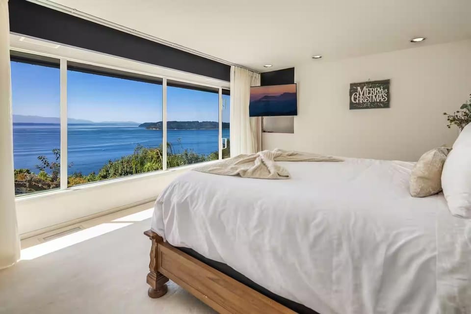 远山蓬莱主楼 Main Building of Seattle Resort Style Ocean View Retreat House in Mukilteo