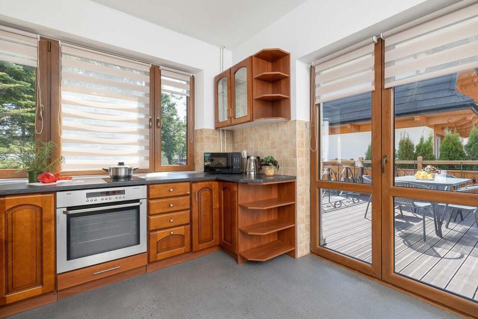 Balcony/Terrace, Kitchen or kitchenette, stove