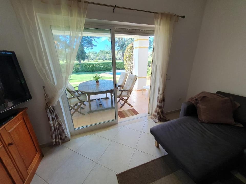 Patio, TV and multimedia, Living room, Seating area, Dining area