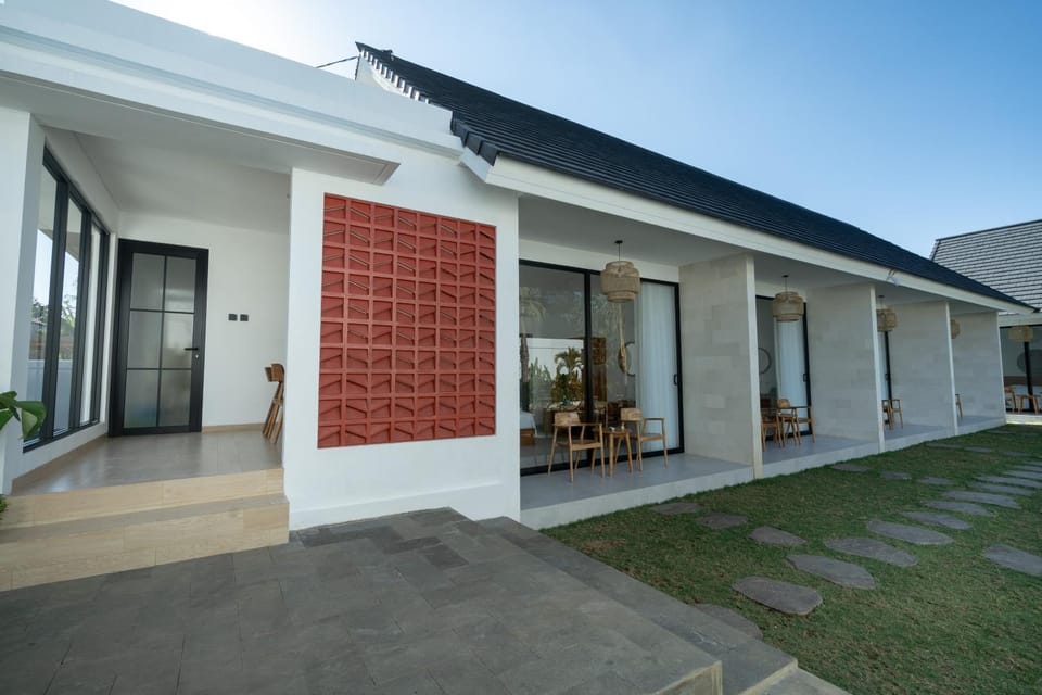 Property building, Patio, Day