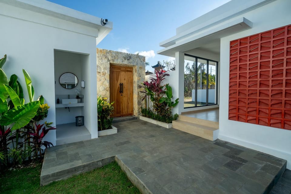 Property building, Day, Garden, Garden view