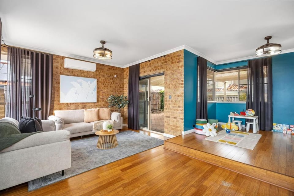 The Beach House House in Perth