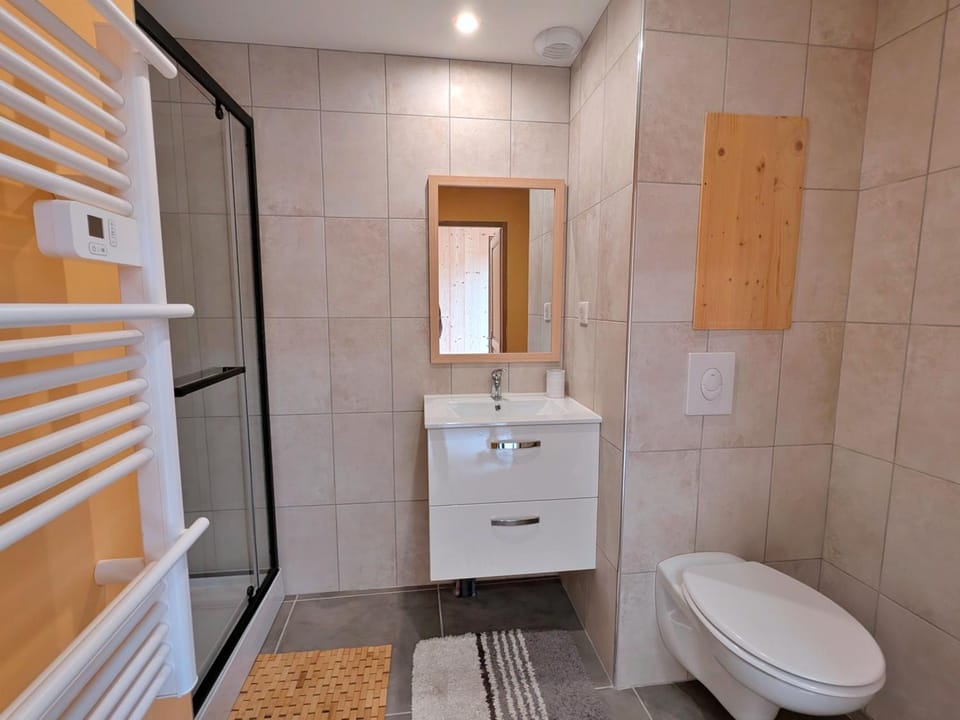 Shower, Toilet, Bathroom