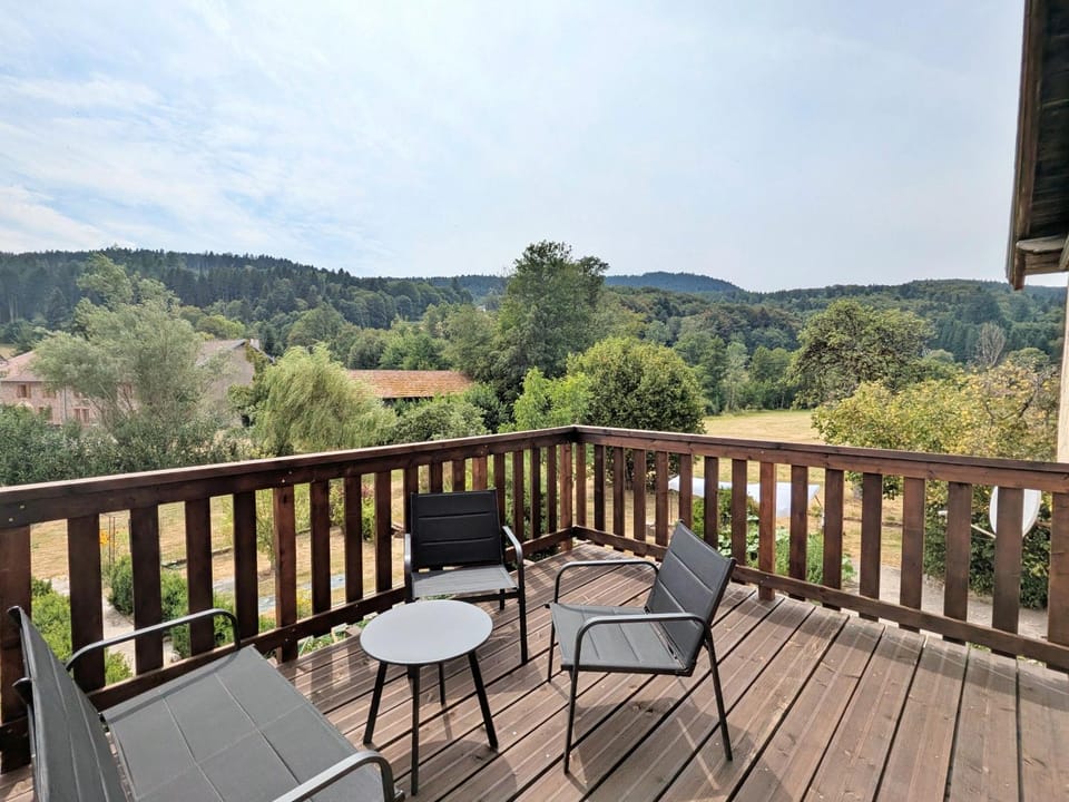 View (from property/room), Balcony/Terrace, Mountain view