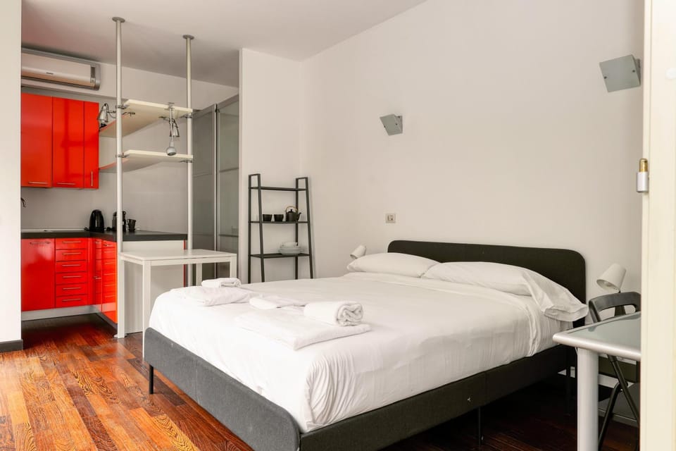 Bed, kitchen