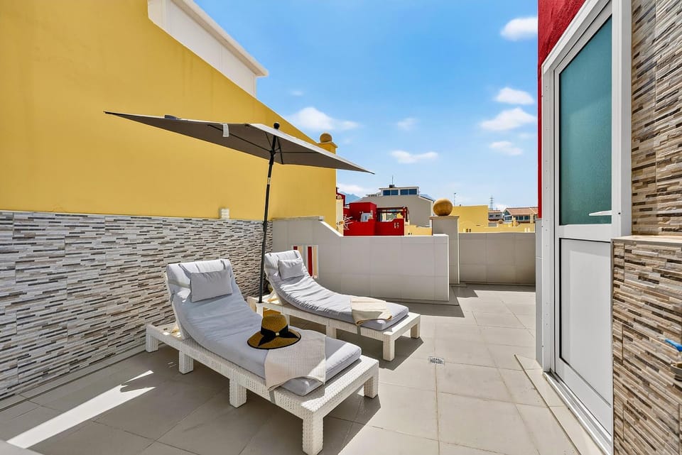 Day, Balcony/Terrace, Balcony/Terrace, sunbed