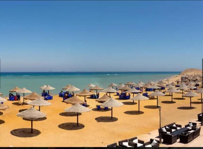 شاليه مجهز 6 افراد قرية الحياة بالعين السخنه Apartment in Egypt