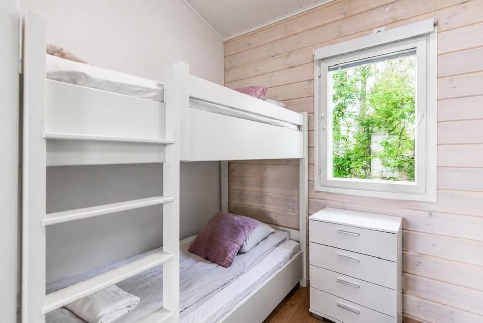Photo of the whole room, Bedroom, bunk bed