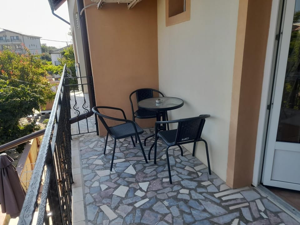 Pensiunea Casa Johnelly Bed and Breakfast in Constanța County