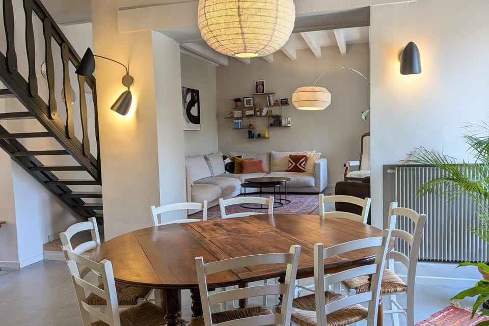 Charming large house in Velleron near Luberon House in Le Thor
