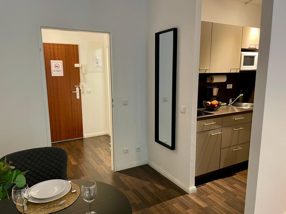 Kitchen or kitchenette, Photo of the whole room, Dining area