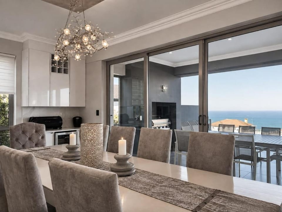 Saltwater Retreat - 92 Pinnacle Point Estate House in Western Cape
