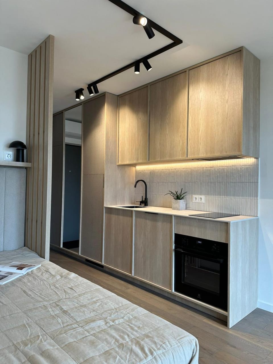 Elegant Retreat with Outdoor Pool I ᴄᴏʜᴏsᴛ Apartment in Palanga