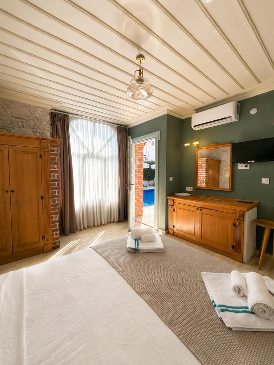 Volga Cunda Hotel in İzmir Province