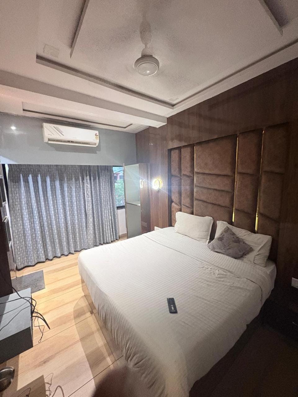 Bed, TV and multimedia, Photo of the whole room, Bedroom, air conditioner