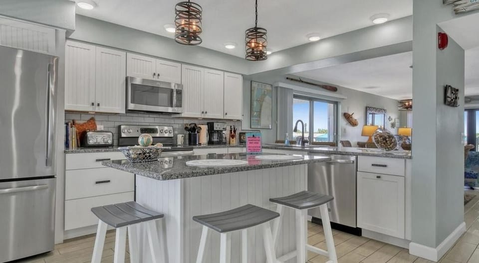 Renovated Oceanfront Condo with Private Balconies Apartment in Seacrest Beach