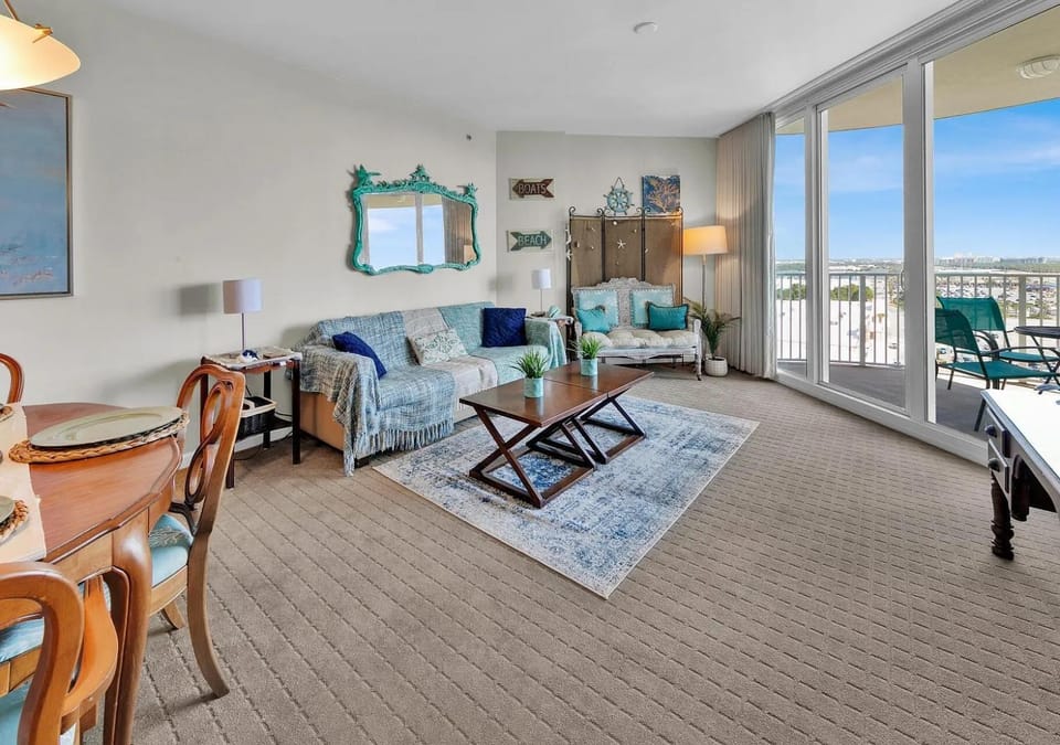 Penthouse Gulf View Suite Near Destin Beach Apartment in Destin