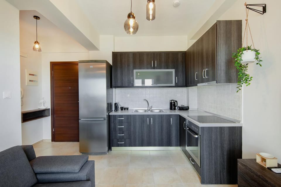 Kitchen or kitchenette, oven, stove