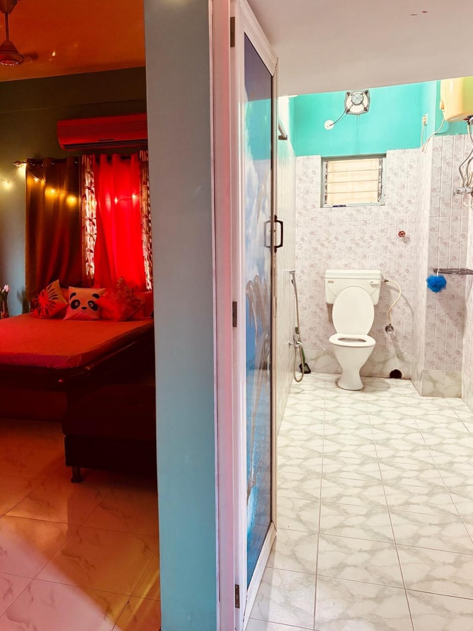 Bose Warm, Colourful & Spacious 2BHK HomeKolkata Apartment in Kolkata