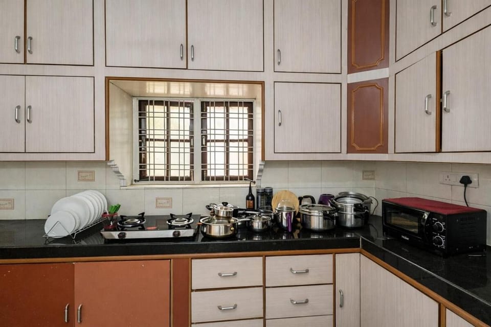 Vintage 3BHK Near Capital Park & Rameswaram-Cafe 201 Apartment in Hyderabad