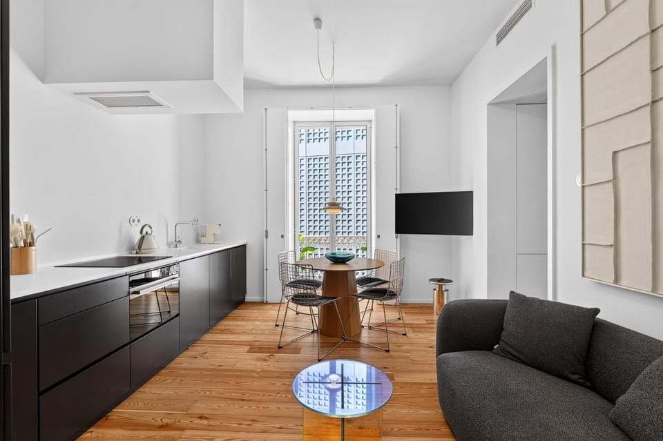 Kitchen or kitchenette, Seating area