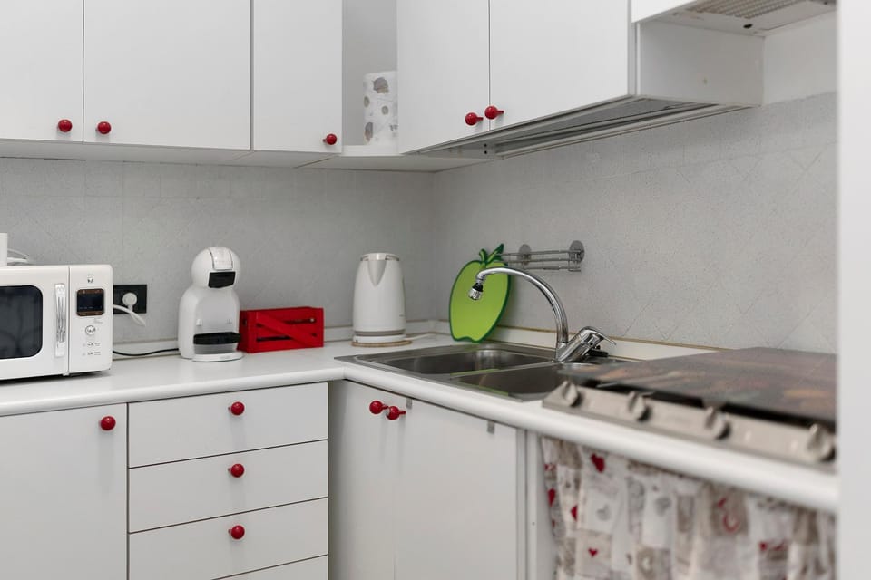 Kitchen or kitchenette, Living room