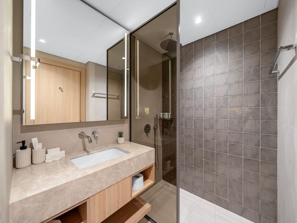 Shower, Bathroom, towels