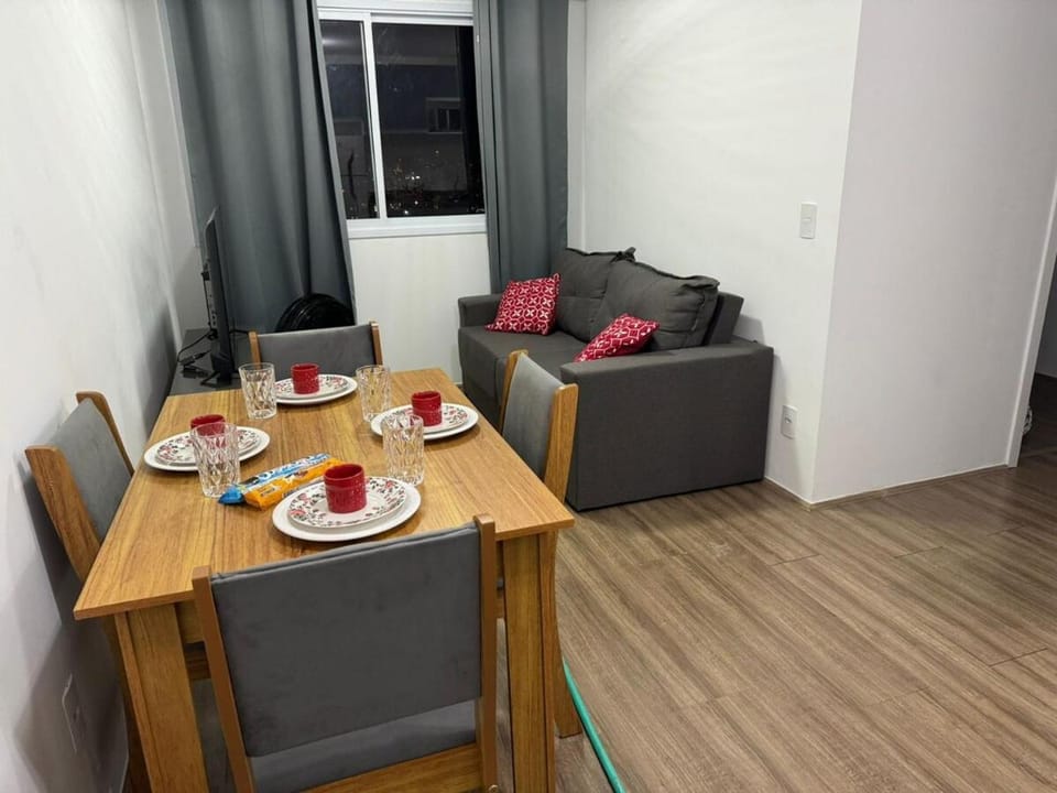 Apto próximo ao Brás, Sé, Liberdade e Mooca Apartment in Sao Paulo City