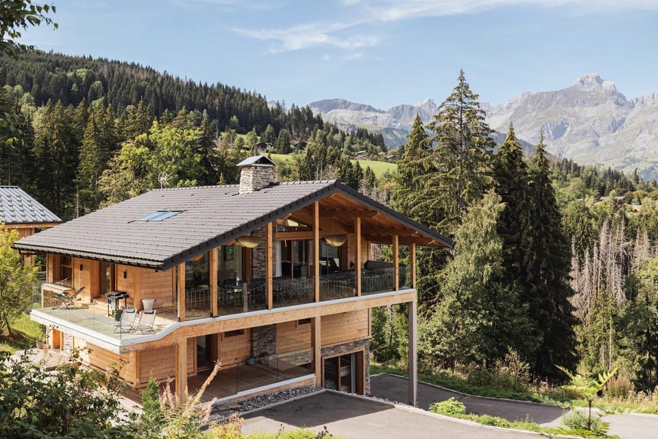 Chalet Eteila with Sauna Jacuzzi and Cinema Chalet in Combloux