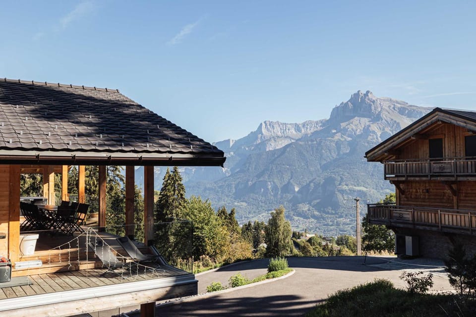 Chalet Eteila with Sauna Jacuzzi and Cinema Chalet in Combloux