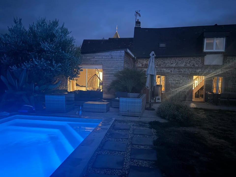 Entre la mer et le lac avec piscine et jacuzzi House in Normandy