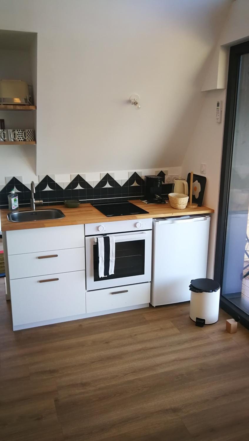 Kitchen or kitchenette, Living room