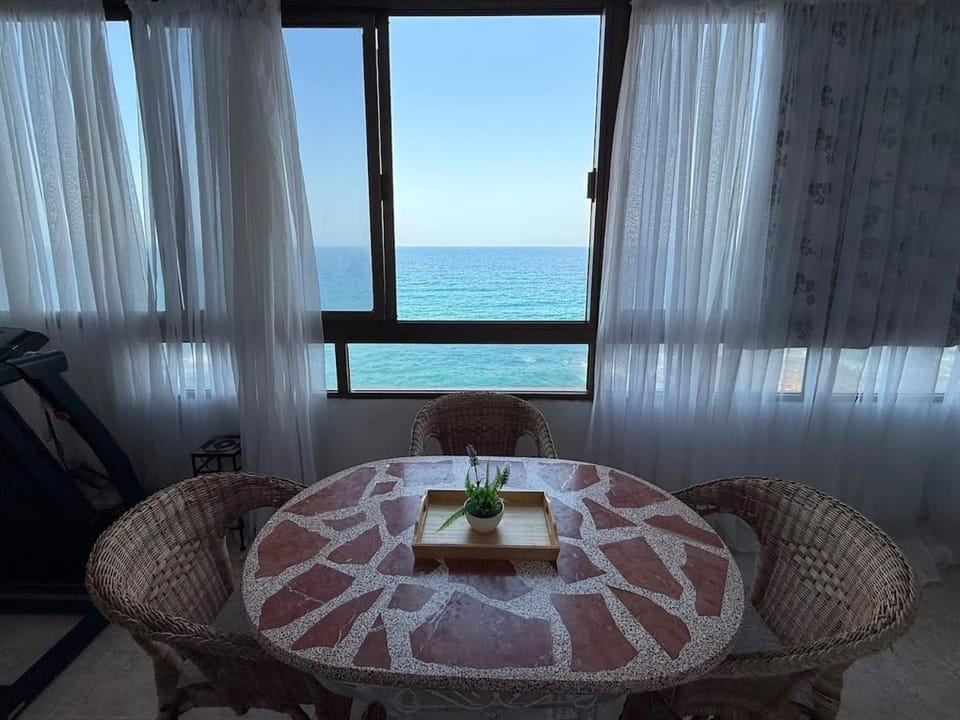 Apartamento con vistas frontales al mar Apartment in Torrevieja