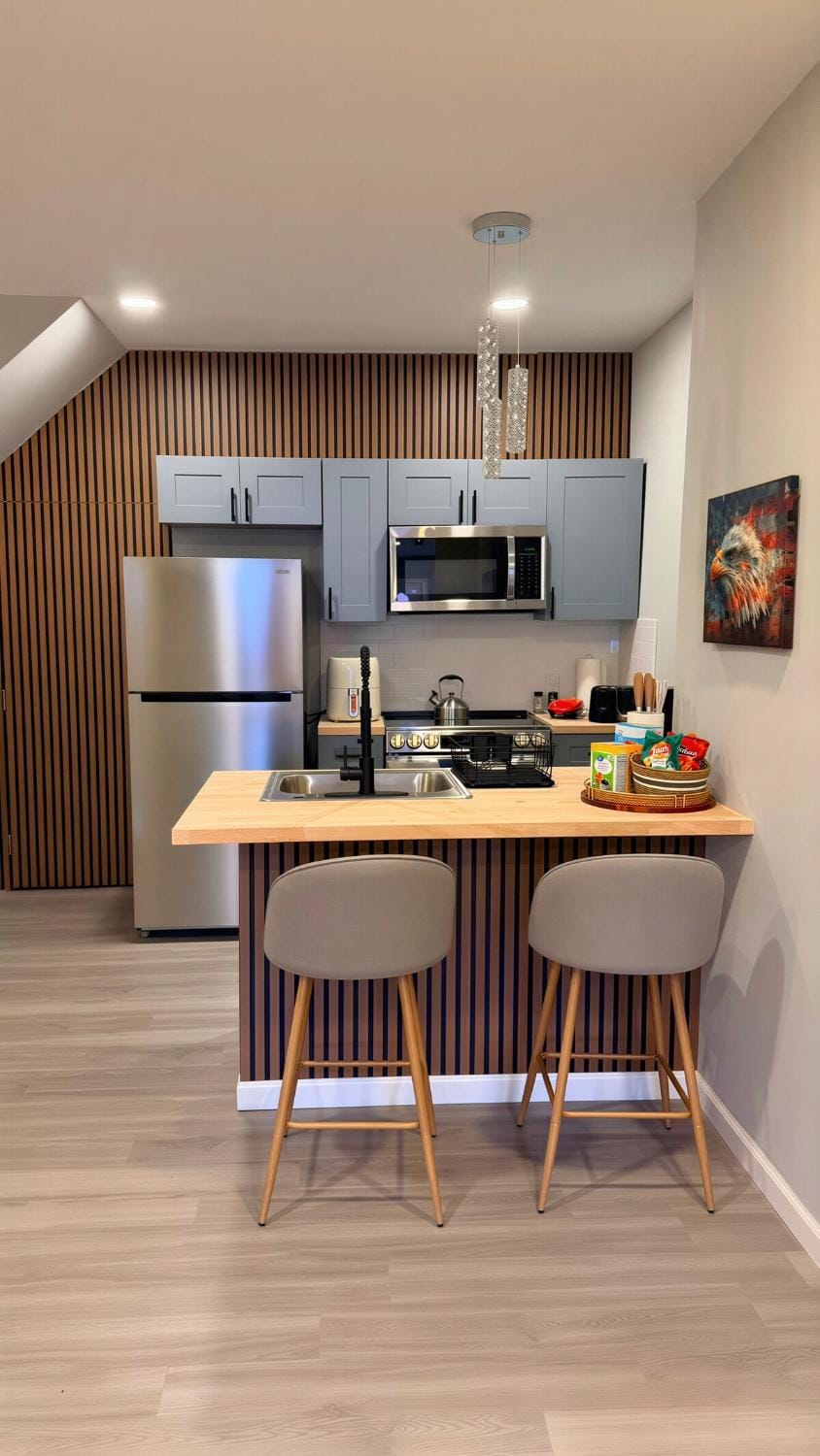 Kitchen or kitchenette, Food and drinks, Dining area, minibar, oven, stove, toaster