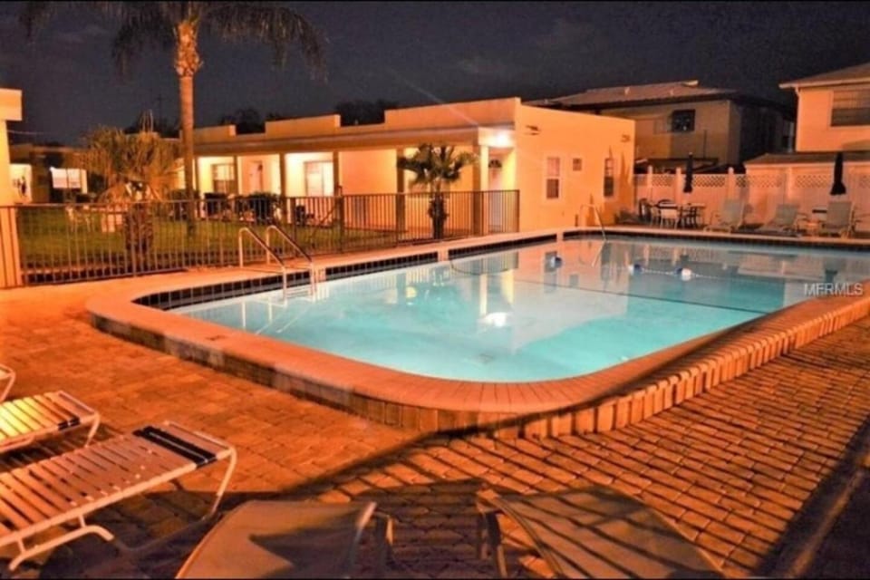 Beachside Mini-Condo with Pool on Redington Beach House in Redington Shores