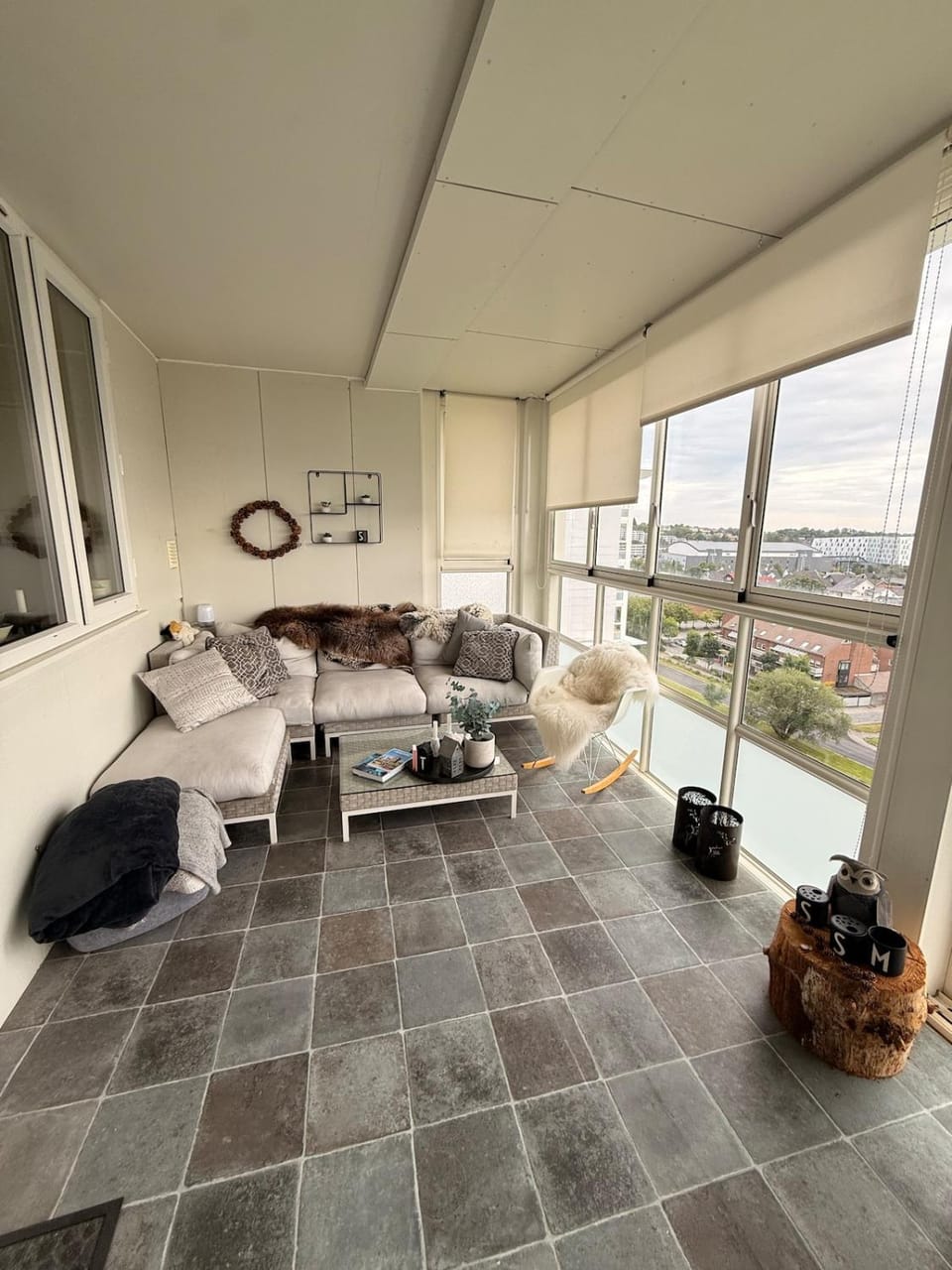 Bright top-floor apartment with panoramic views near ONS Apartment in Stavanger