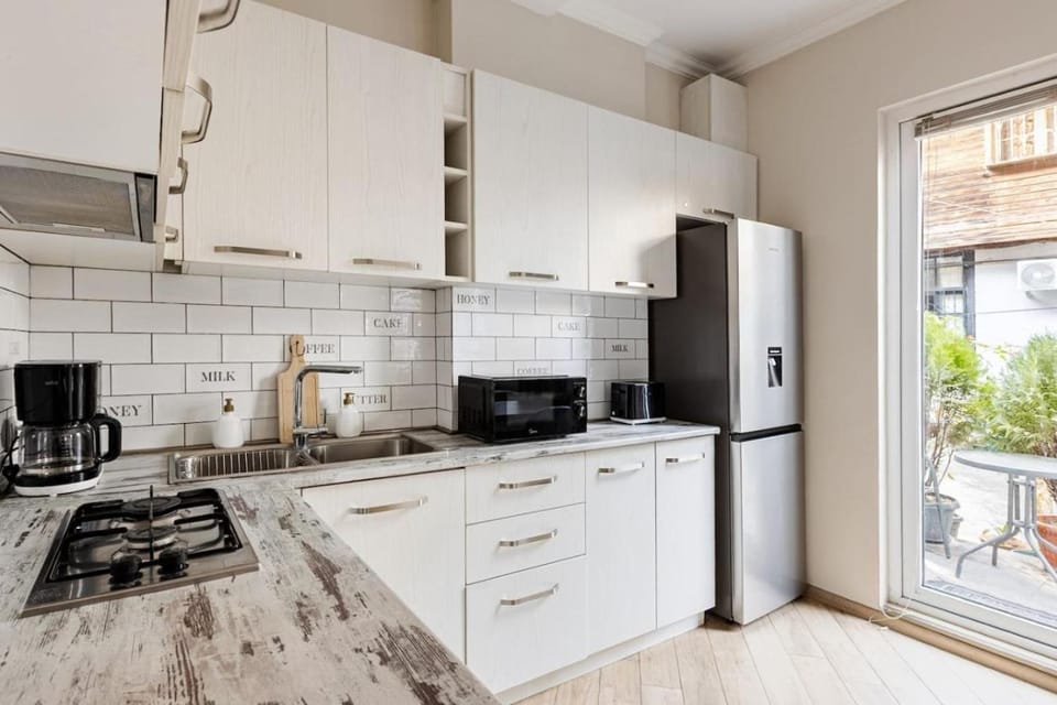 Tranquil Sololucky Retreat Apartment in Tbilisi, Georgia
