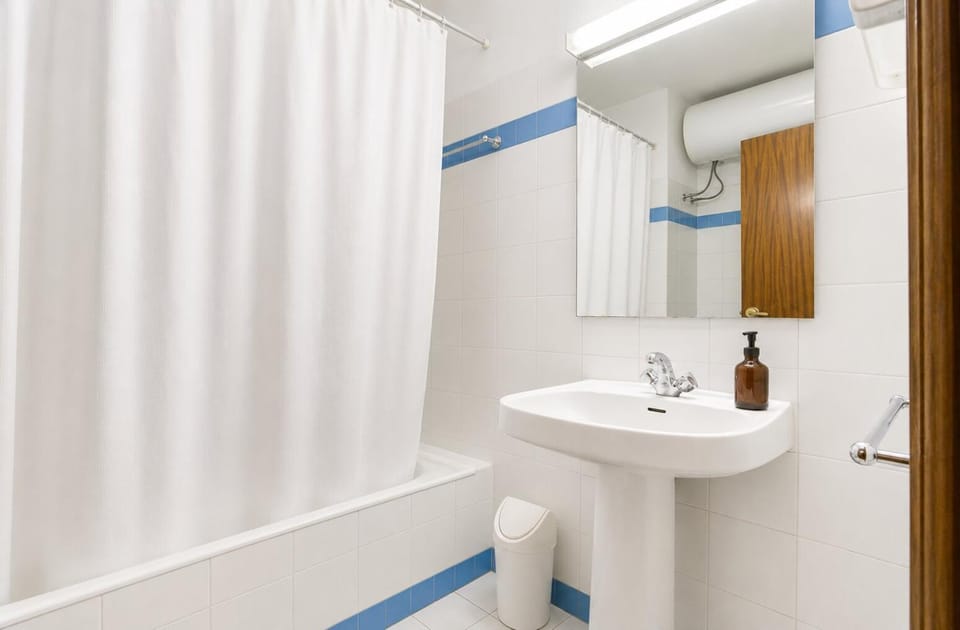 Toilet, Bathroom, Bath