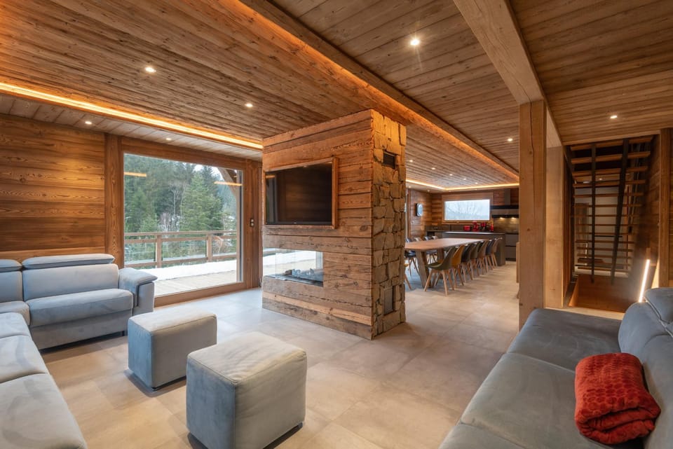 TV and multimedia, Living room, fireplace