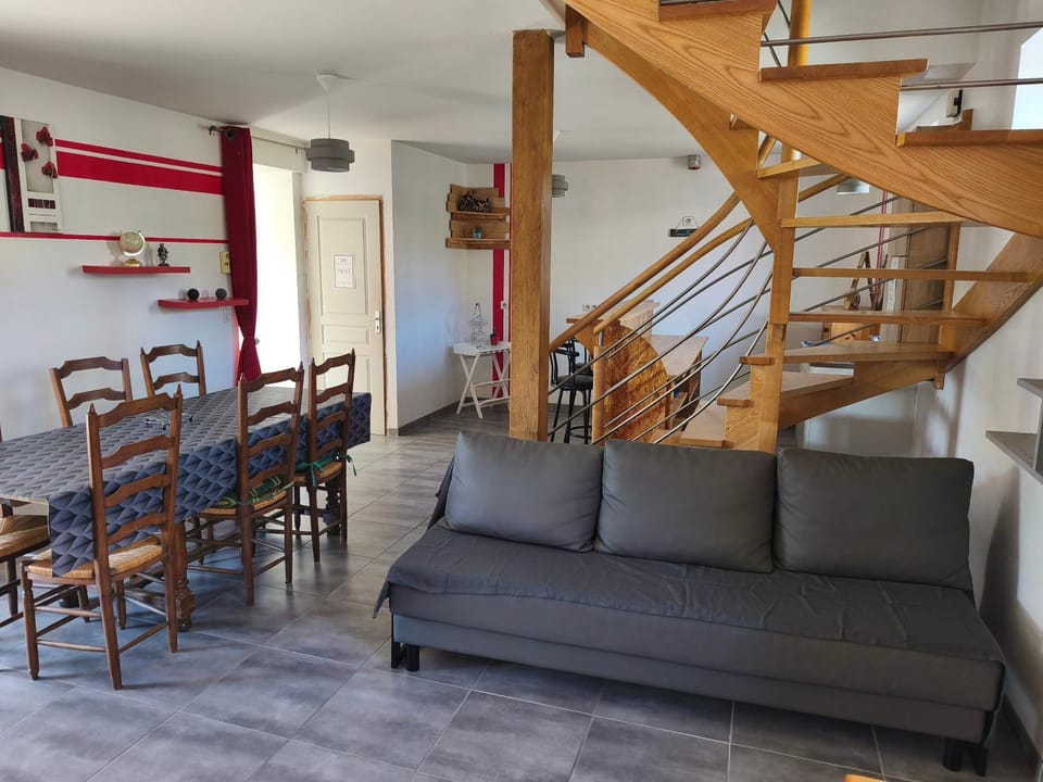 Living room, Dining area