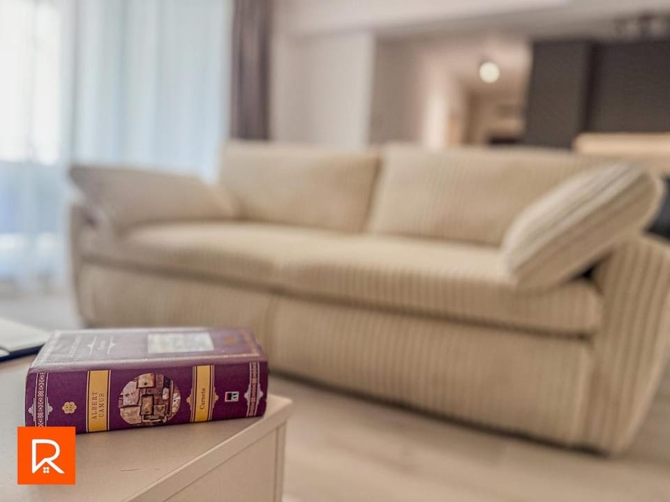 Green Forest View 54 by Renti Homes 1BR Near CODRU, Forest View, Free Parking Apartment in Timisoara