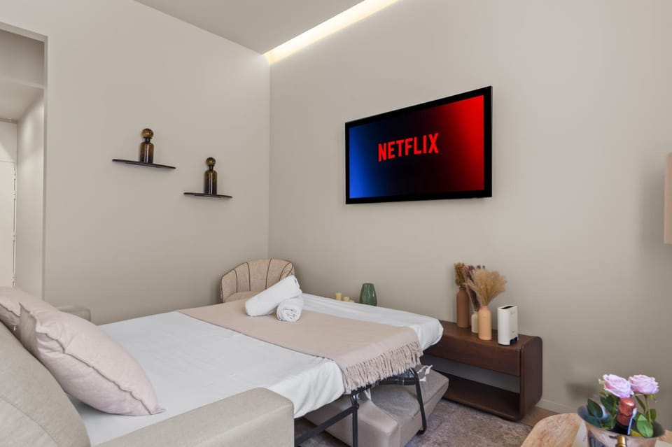 TV and multimedia, Living room, air conditioner