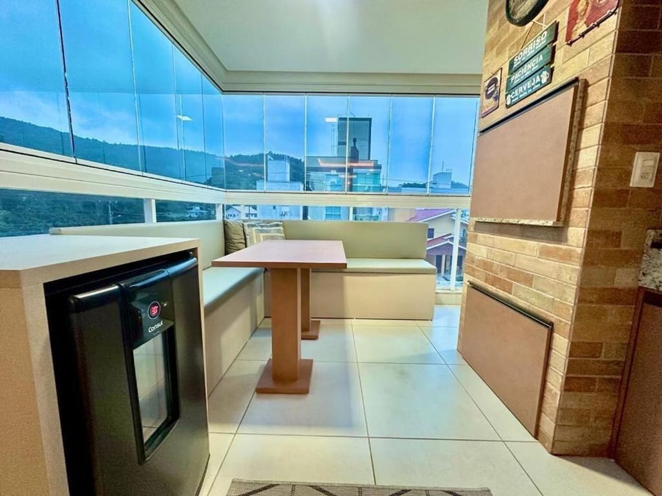 Apartamento na Praia de Palmas Apartment in Florianopolis