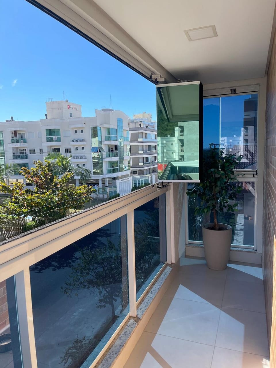 Apartamento na Praia de Palmas Apartment in Florianopolis