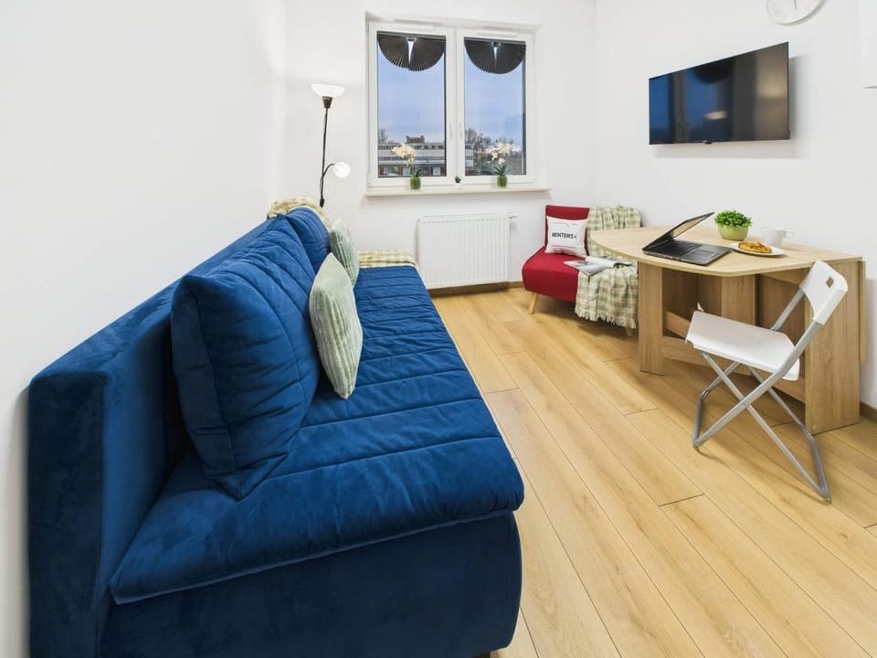 TV and multimedia, Seating area, Dining area