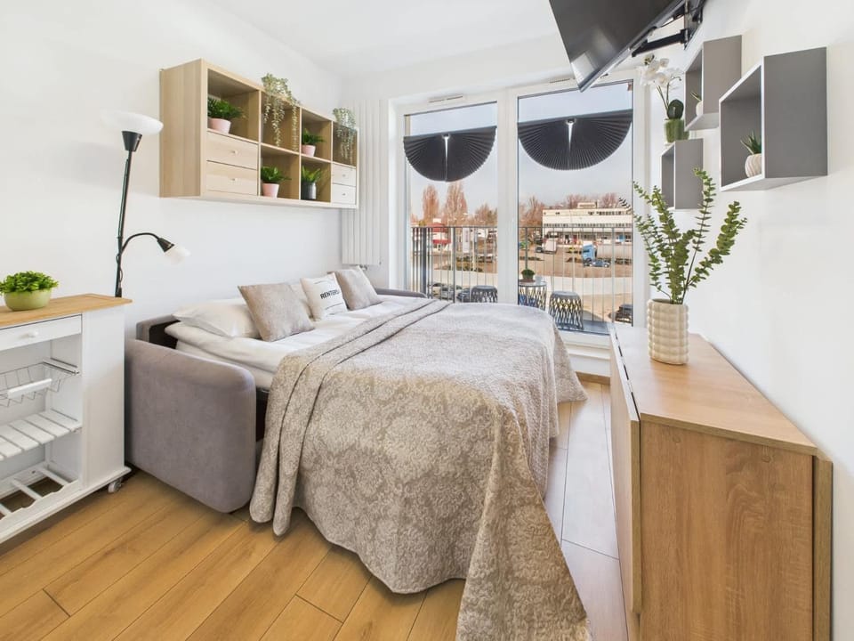 Bed, TV and multimedia, Kitchen or kitchenette, Living room, Photo of the whole room, Seating area, Evening entertainment, Bedroom, towels