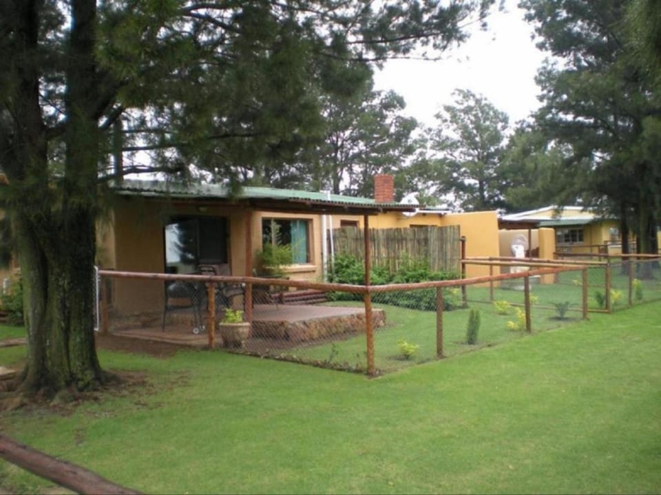Greek Villa - Lentedal Guest Farm Apartment in Gauteng