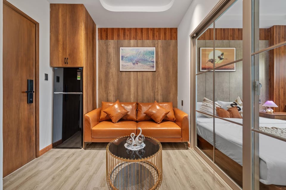 Photo of the whole room, Bedroom, wardrobe